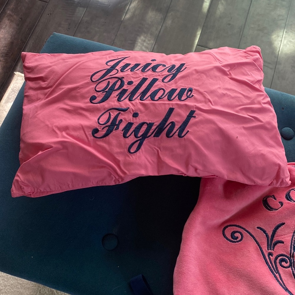 Juicy Couture Slumber Party / Travel Kit